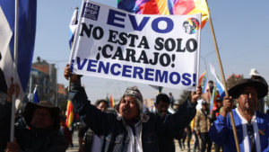 Marchan en Bolivia para que Evo Morales sea candidato en presidenciales