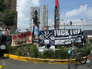 Bloque negro causa destrozos en puerta 8 del Estadio CDMX durante inauguración del Mundial 2026