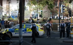 Mujer apuñala a cuatro hombres con tijeras en Londres: «Es una persona sin hogar»