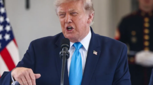 Trump firma decretos contra la ciudadanía por nacimiento y el ‘turismo de maternidad’
